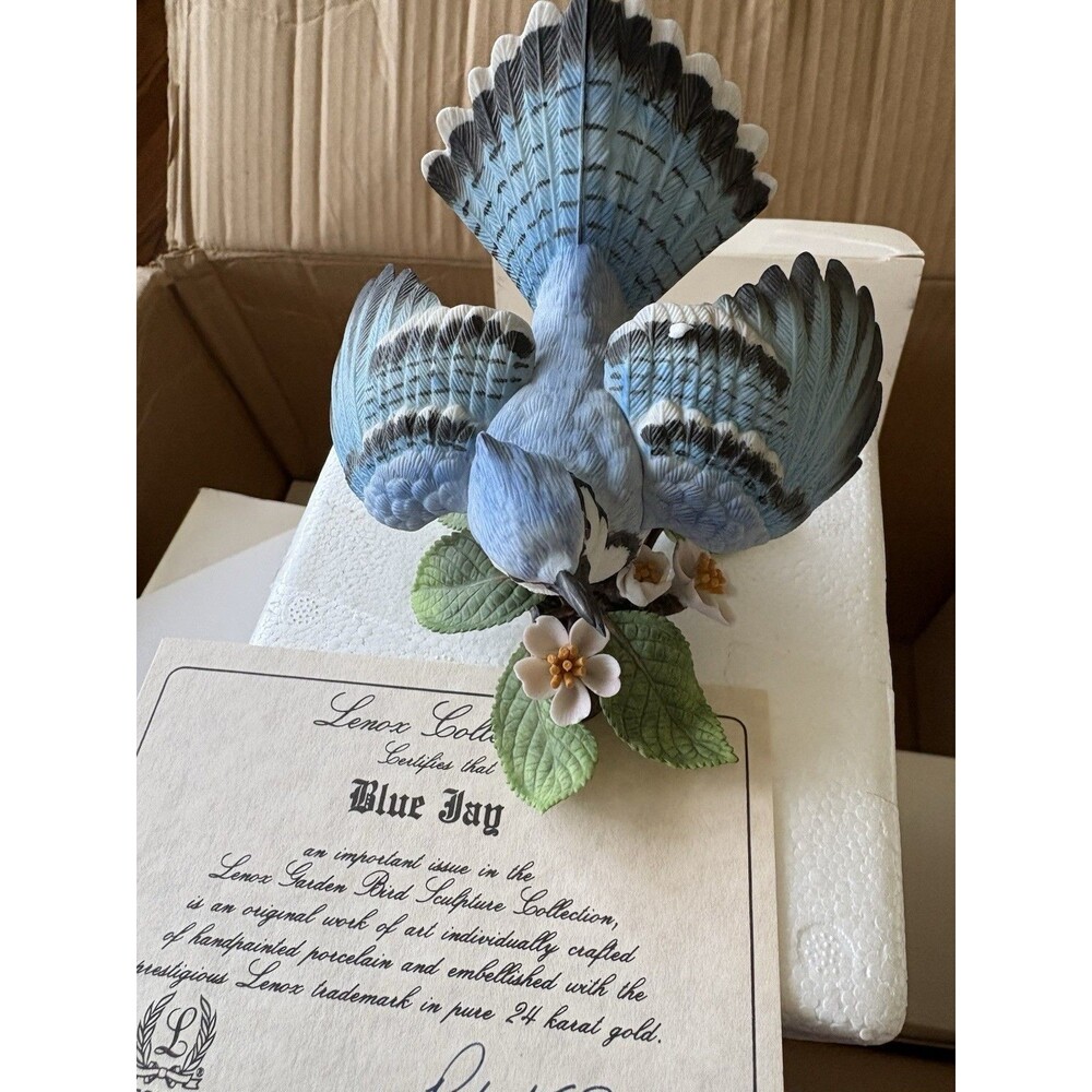 LENOX "Blue Jay" Fine Porcelain Bird Figurine On Tree Flower Box And Certificate